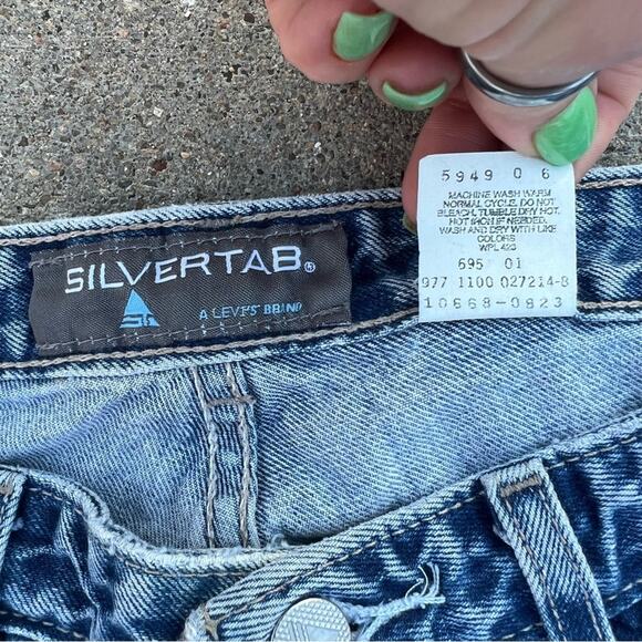 Vintage Y2K Levi’s Silvertab Low Dip flare jeans Women’s 7M - Picture 8 of 9
